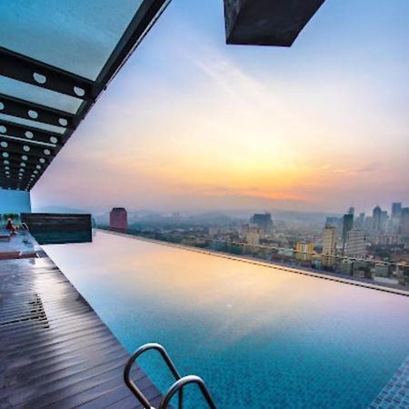 Regalia Skypool Klcc Albergue Kuala Lumpur Exterior foto