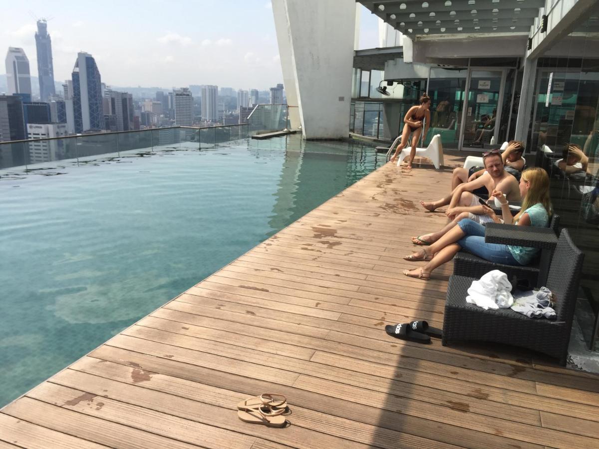 Regalia Skypool Klcc Albergue Kuala Lumpur Exterior foto