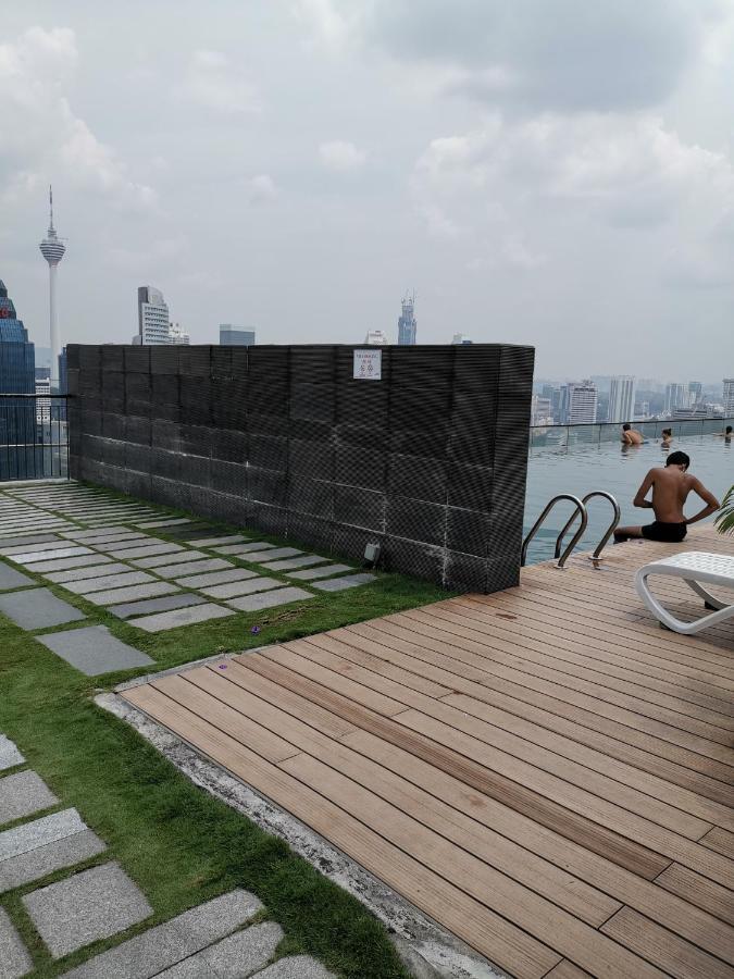 Regalia Skypool Klcc Albergue Kuala Lumpur Exterior foto