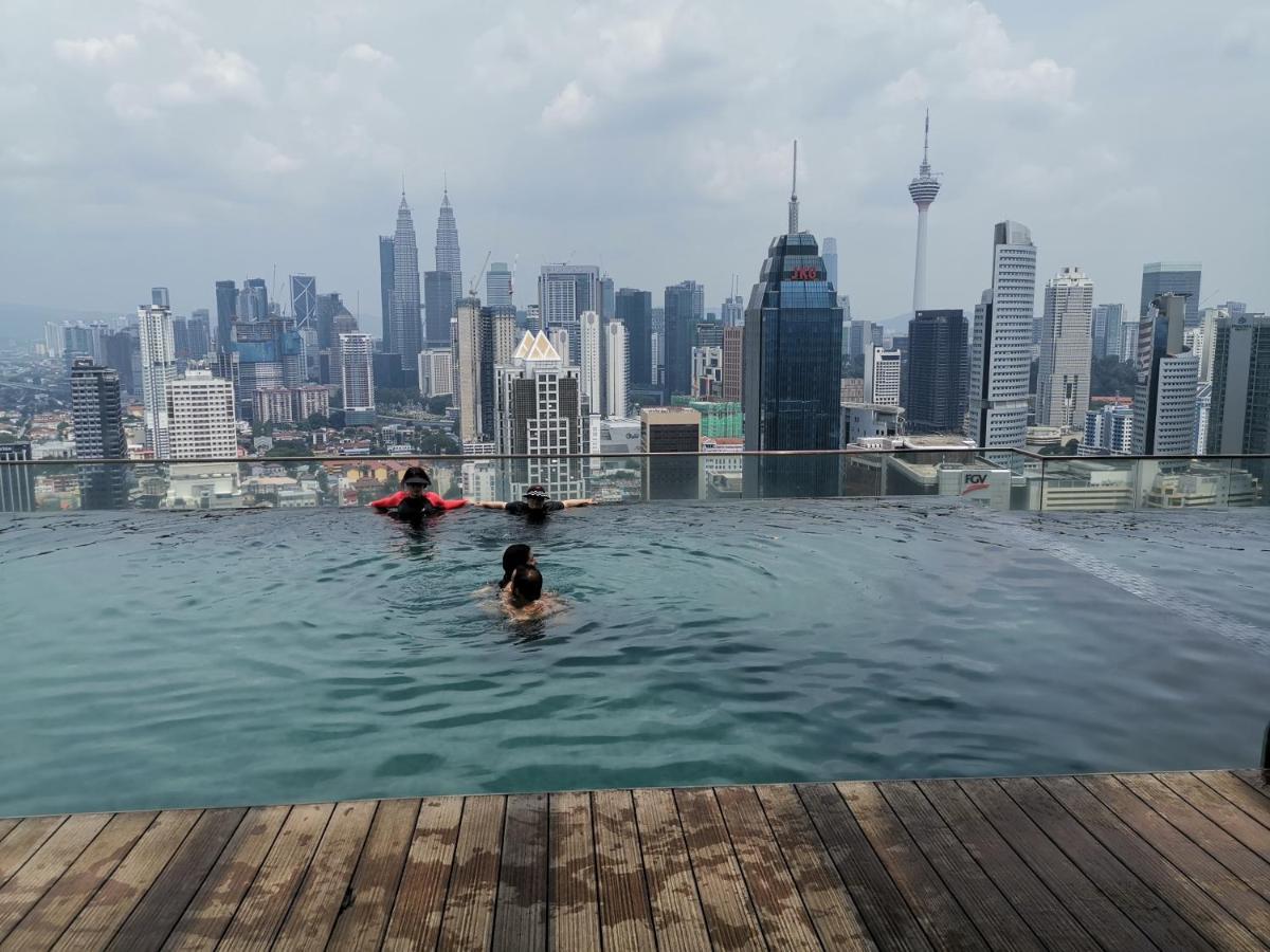 Regalia Skypool Klcc Albergue Kuala Lumpur Exterior foto